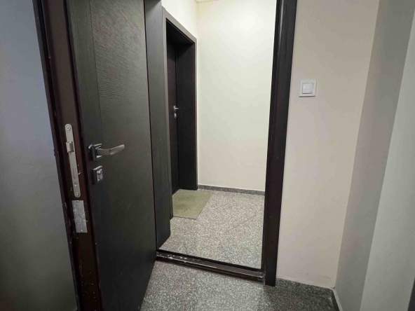 Дава се под наем Едностаен апартамент в Пловдив, Младежки Хълм - 43 кв.м за 229.5 € - Снимка #1