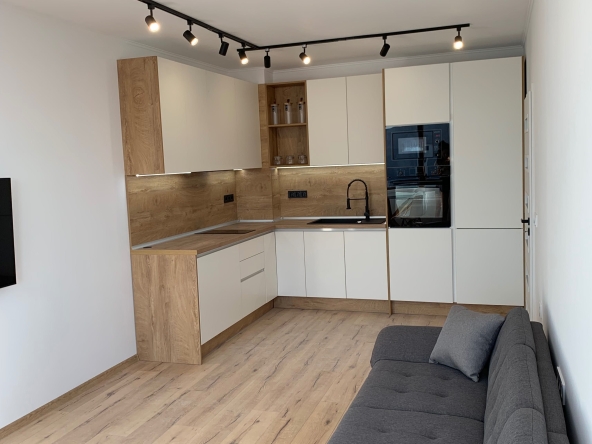 Дава се под наем Двустаен апартамент в Бургас, Сарафово - 50 кв.м за 510 € - Снимка #1