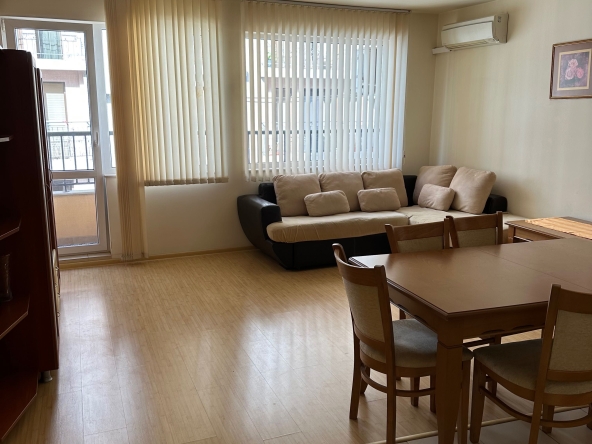 Дава се под наем Двустаен апартамент в Варна, Център - 73 кв.м за 561 € - Снимка #1