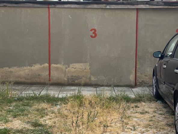 Дава се под наем Гараж / Паркомясто в Варна, Левски - 15 кв.м за 51 € - Снимка #1