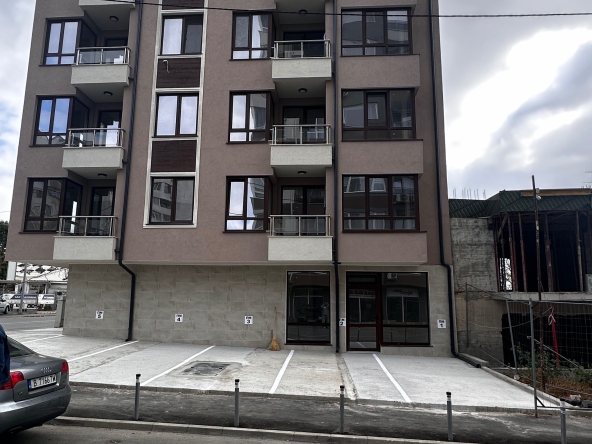 Гараж / Паркомясто в Варна, Кайсиева градина - 13 кв.м за 1000 €/кв.м - Снимка #1