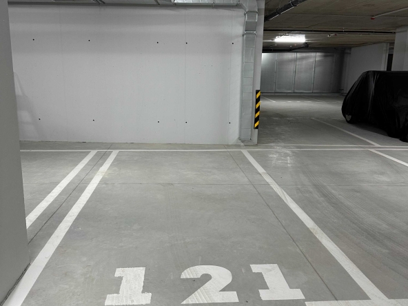 Дава се под наем Гараж / Паркомясто в София, Кръстова вада - 20 кв.м за 127.5 € - Снимка #1