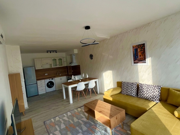 Дава се под наем Двустаен апартамент в Асеновград - 60 кв.м за 306 € - Снимка #1