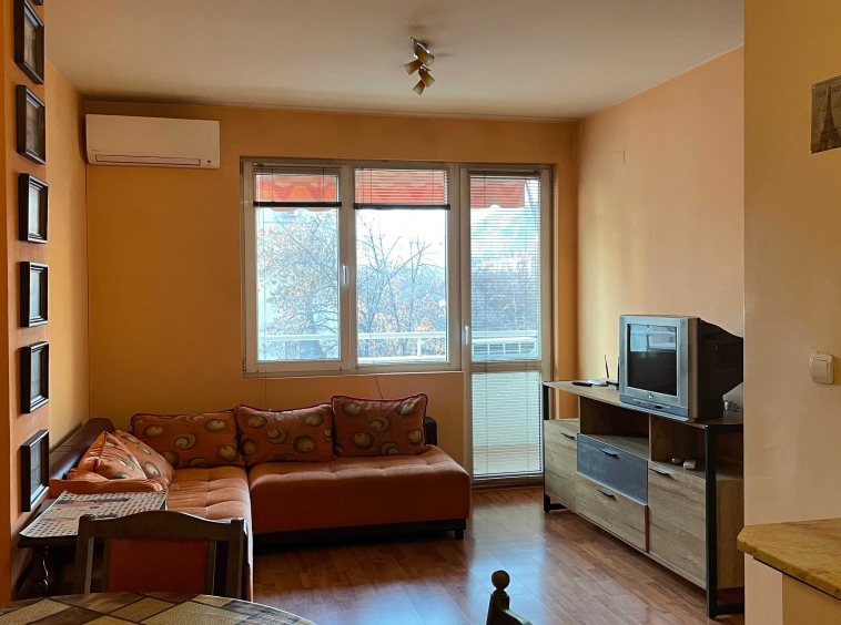 Дава се под наем Двустаен апартамент в Пловдив, Кючук Париж - 50 кв.м за 369.75 € - Снимка #1