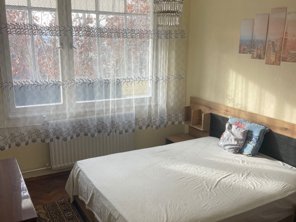 Дава се под наем Едностаен апартамент в Плевен, Идеален център - 50 кв.м за 229.5 € - Снимка #1