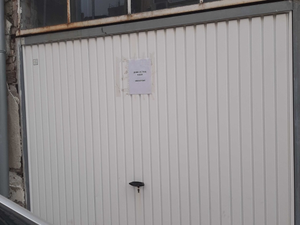 Дава се под наем Гараж / Паркомясто в София, Зона Б-18 - 16 кв.м за 99.45 € - Снимка #1