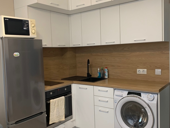 Дава се под наем Двустаен апартамент в Варна, Трошево - 48 кв.м за 438.6 € - Снимка #1