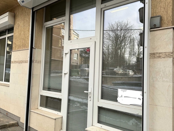 Дава се под наем Магазин в София, Сухата река - 23 кв.м за 298.86 € - Снимка #1