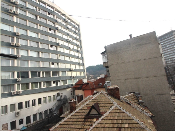 Тристаен апартамент в Габрово, Център - 85 кв.м за 408 €/кв.м - Снимка #1