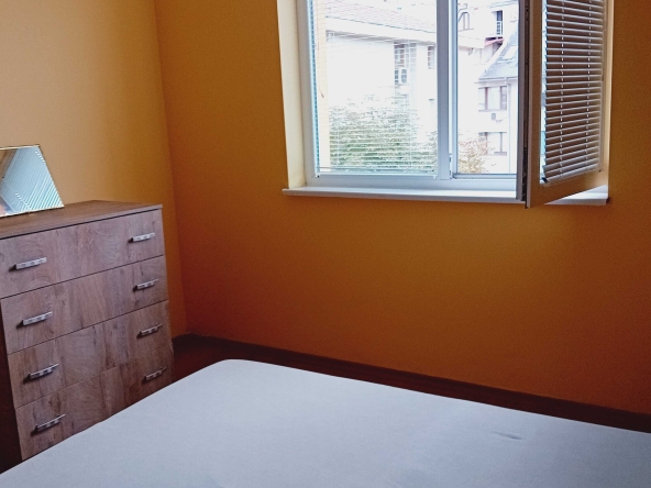 Дава се под наем Двустаен апартамент в София, Триъгълника - 55 кв.м за 484.5 € - Снимка #1