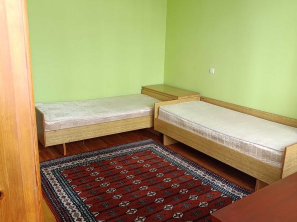 Дава се под наем Тристаен апартамент в София, Надежда 1 - 92 кв.м за 612 € - Снимка #1