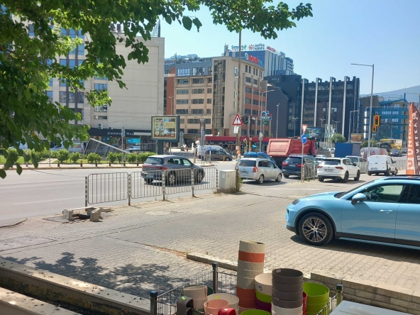 Заведение в София, Хладилника - 45 кв.м за 556 €/кв.м - Снимка #1