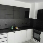 Дава се под наем Двустаен апартамент в Варна, Възраждане 1 - 75 кв.м за 510 € - Снимка #1