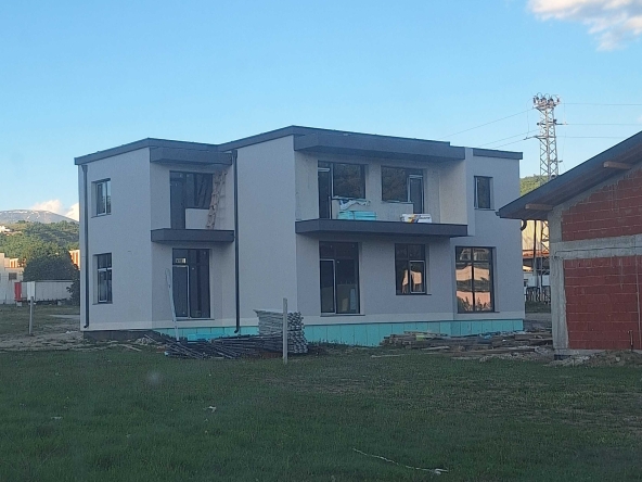 Къща в Благоевград, Втора промишлена зона - 300 кв.м за 967 €/кв.м - Снимка #1