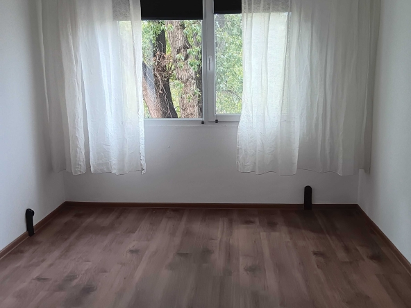 Дава се под наем Тристаен апартамент в Пловдив, Централна гара - 64 кв.м за 255 € - Снимка #1