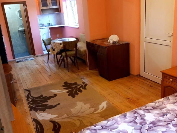 Дава се под наем Едностаен апартамент в Варна, Аспарухово - 30 кв.м за 204 € - Снимка #1