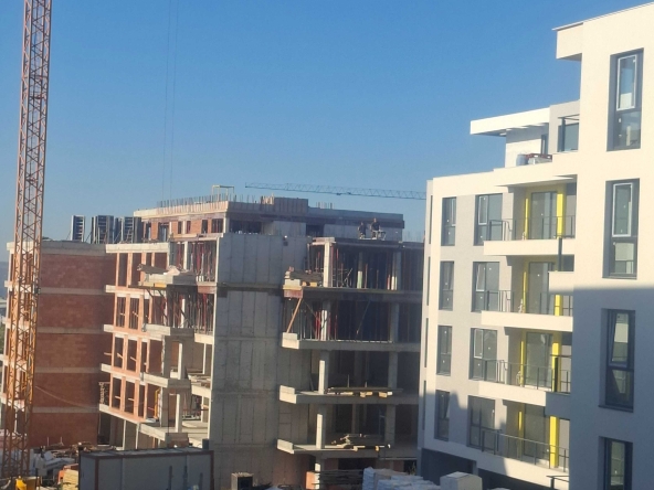 Двустаен апартамент в Варна, Център - 76 кв.м за 1507 €/кв.м - Снимка #1