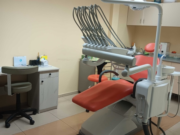 Дава се под наем Офис в София, 7-ми 11-ти километър - 30 кв.м за 306 € - Снимка #1