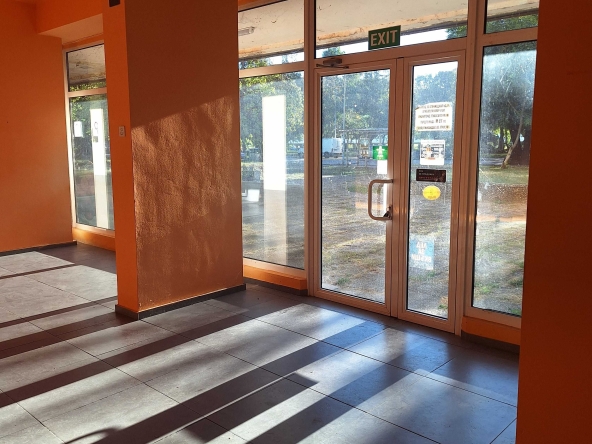 Дава се под наем Магазин в Видин, Георги Бенковски - 143 кв.м за 800 € - Снимка #1