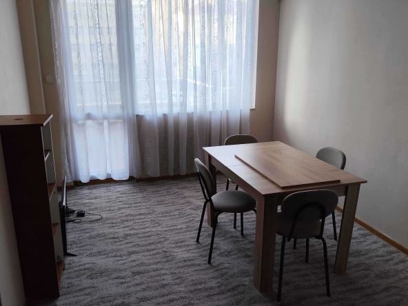 Дава се под наем Двустаен апартамент в София, Зона Б-5-3 - 70 кв.м за 698.19 € - Снимка #1