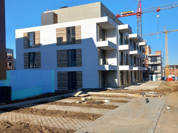 Тристаен апартамент в София, Малинова долина - 105 кв.м за 1166 €/кв.м - Снимка #1