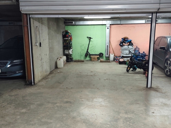 Дава се под наем Гараж / Паркомясто в София, Студентски град - 15 кв.м за 199.41 € - Снимка #1