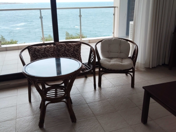 Двустаен апартамент в Созопол - 65 кв.м за 863 €/кв.м - Снимка #1