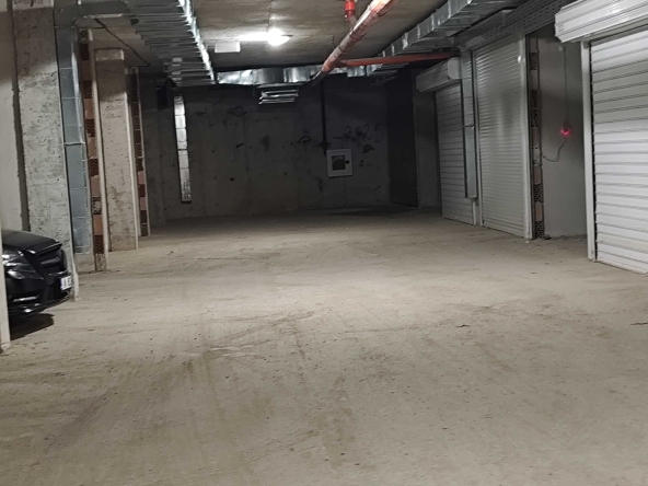 Гараж / Паркомясто в Бургас, Меден рудник - зона Б - 16 кв.м за 606 €/кв.м - Снимка #1