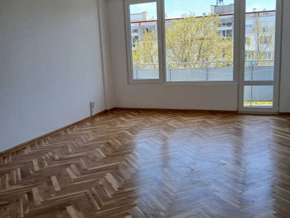 Тристаен апартамент в Варна, Левски - 80 кв.м за 1269 €/кв.м - Снимка #1
