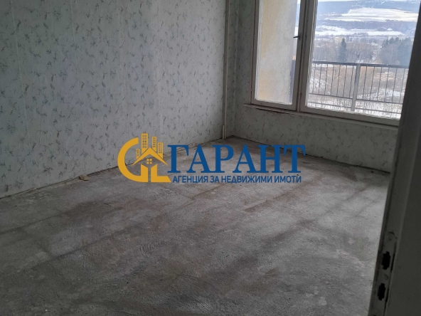 Едностаен апартамент в Радомир - 45 кв.м за 624 €/кв.м - Снимка #1