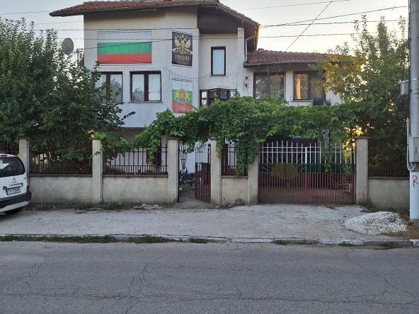 Къща в с. Полковник Минково, Област Добрич - 300 кв.м за 800 €/кв.м - Снимка #1