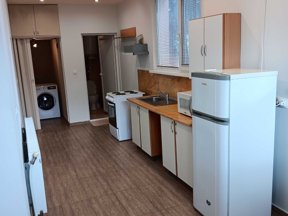 Дава се под наем Тристаен апартамент в с. Чайка, Област Варна - 70 кв.м за 800 € - Снимка #1