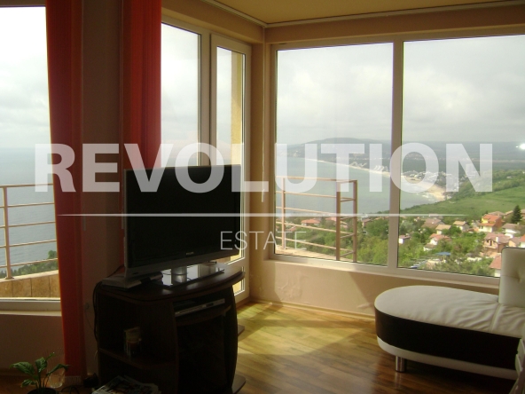 Дава се под наем Тристаен апартамент в Варна, Виница - 75 кв.м за 1000 € - Снимка #1