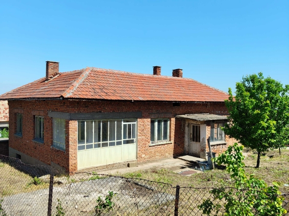 Къща в с. Айдемир, Област Силистра - 122 кв.м за 292 €/кв.м - Снимка #1