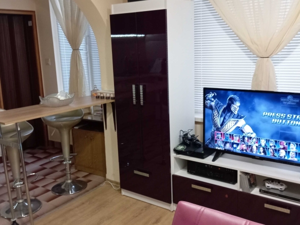 Дава се под наем Тристаен апартамент в Стара Загора, Казански - изток - 120 кв.м за 382.5 € - Снимка #1