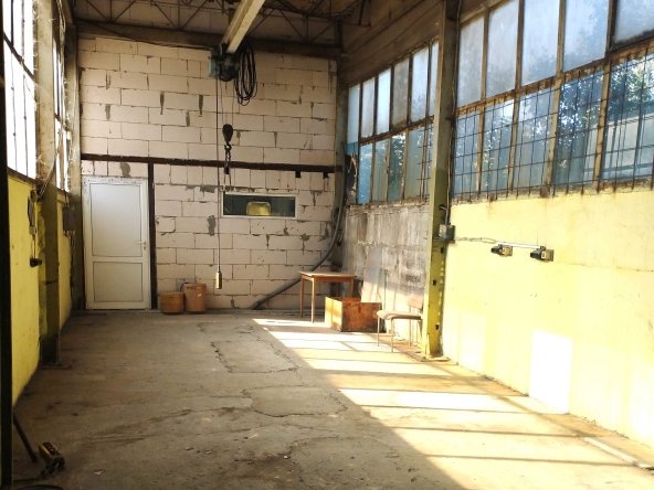 Дава се под наем Склад в София, Военна рампа - 97 кв.м за 643.11 € - Снимка #1