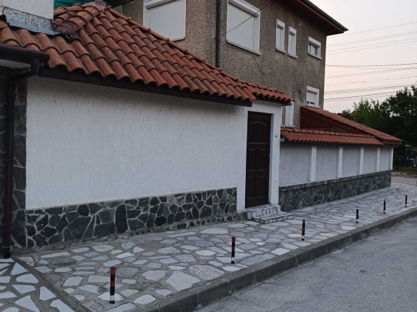 Къща в Велинград - 210 кв.м за 1810 €/кв.м - Снимка #1