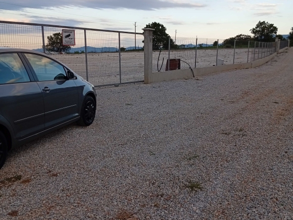 Дава се под наем Парцел в Асеновград - 6000 кв.м за 255 € - Снимка #1