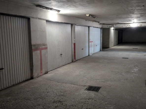 Дава се под наем Гараж / Паркомясто в Варна, Чаталджа - 15 кв.м за 122.4 € - Снимка #1