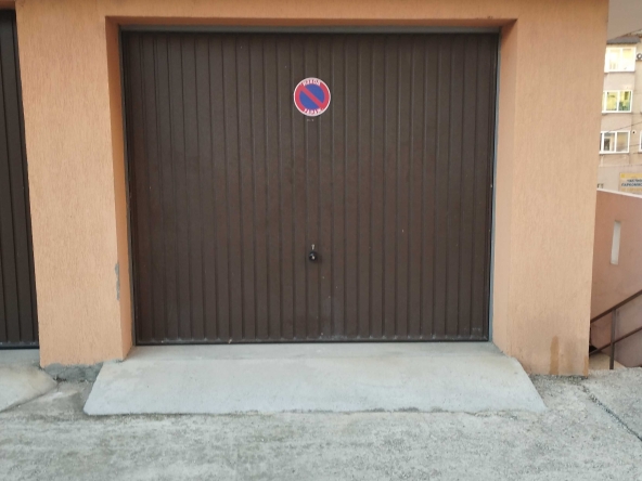 Гараж / Паркомясто в Велико Търново, Акация - 18 кв.м за 1020 €/кв.м - Снимка #1