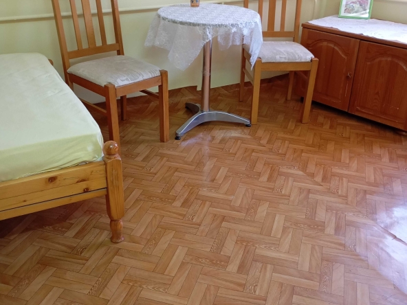 Дава се под наем Едностаен апартамент в Плевен, Идеален център - 27 кв.м за 204 € - Снимка #1