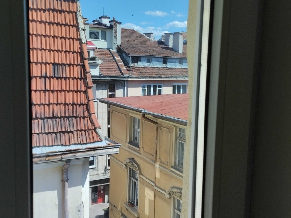 Четиристаен апартамент в София, Център - 112 кв.м за 3559 €/кв.м - Снимка #1