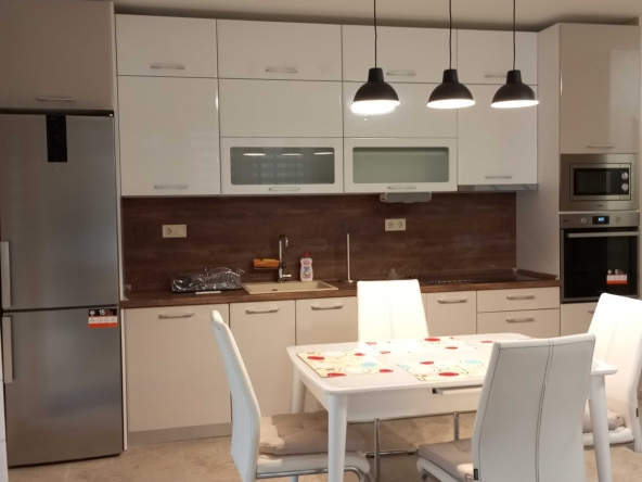 Дава се под наем Двустаен апартамент в София, Център - 60 кв.м за 714 € - Снимка #1