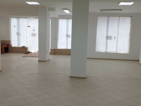 Дава се под наем Склад в Варна, Кайсиева градина - 150 кв.м за 1274.49 € - Снимка #1