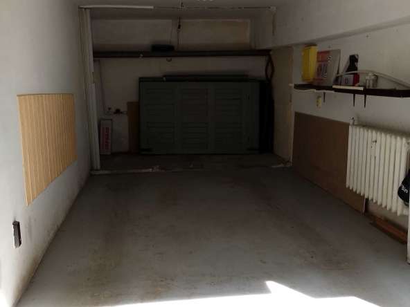 Дава се под наем Гараж / Паркомясто в София, Център - 20 кв.м за 300 € - Снимка #1