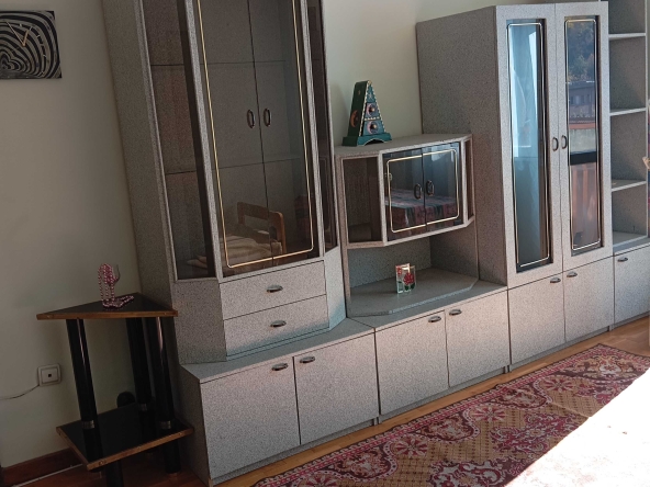 Дава се под наем Едностаен апартамент в Габрово, Борово - 53 кв.м за 153 € - Снимка #1