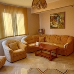 Дава се под наем Тристаен апартамент в Варна, Център - 86 кв.м за 459 € - Снимка #1