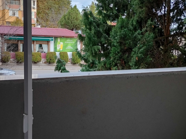 Дава се под наем Тристаен апартамент в Стара Загора, Железник - център - 85 кв.м за 255 € - Снимка #1