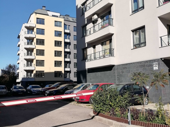 Дава се под наем Гараж / Паркомясто в София, Връбница 1 - 11 кв.м за 40.8 € - Снимка #1