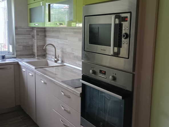 Тристаен апартамент в Асеновград - 69 кв.м за 638 €/кв.м - Снимка #1